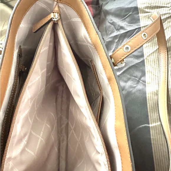 Michael Kors Signature Voyager East West Tote - Picture 9 of 11